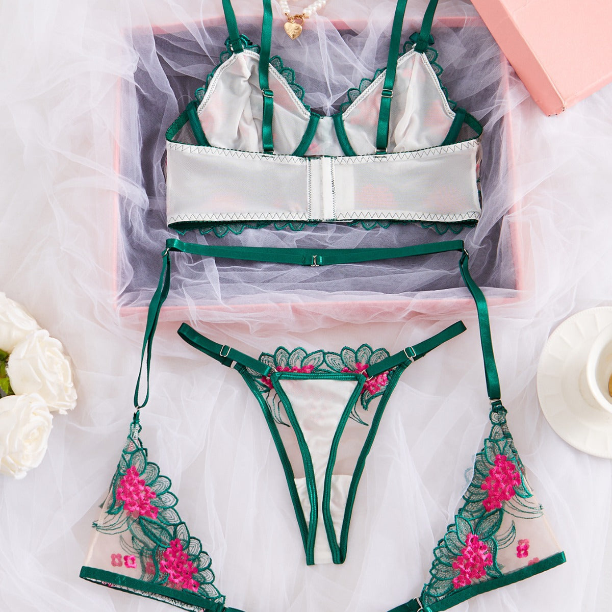 Sprung Out Bra Set & Suspender
