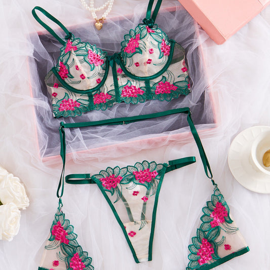 Sprung Out Bra Set & Suspender
